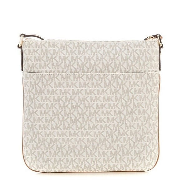 NWT Michael Kors the Bedford flat crossbody bag - Picture 3 of 7